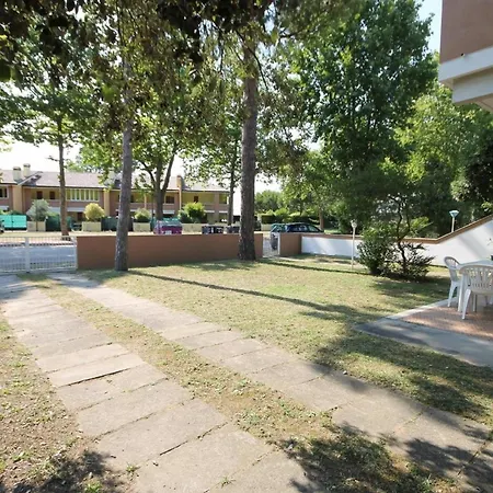 Charmantes Ferienhaus In Mit Grossem Garten Feriehus *