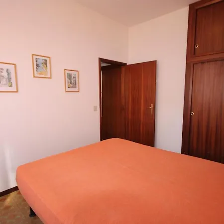 Charmantes Ferienhaus In Mit Grossem Garten Сasa de vacaciones Lido delle Nazioni
