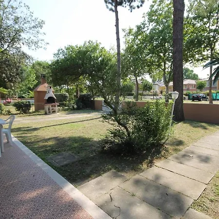 Charmantes Ferienhaus In Mit Grossem Garten Сasa de vacaciones